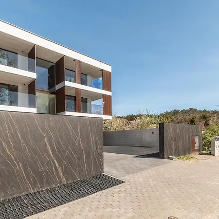 Le Mare Collection